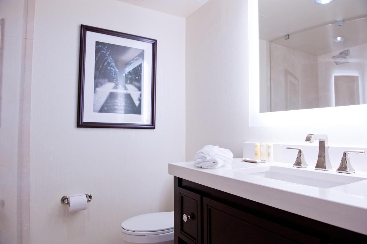 Crowne Plaza Philadelphia - By Ihg Hotel