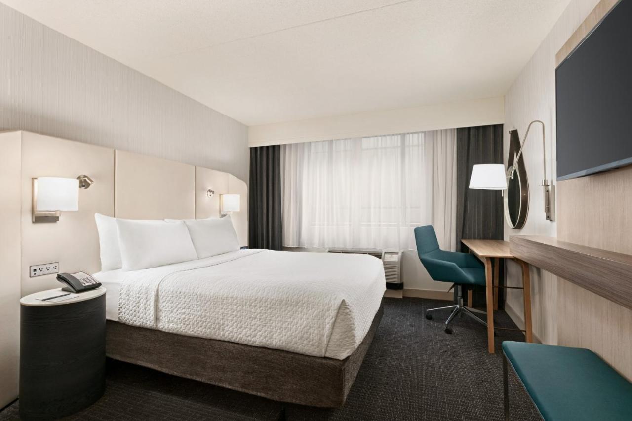Crowne Plaza Philadelphia - By Ihg 4*